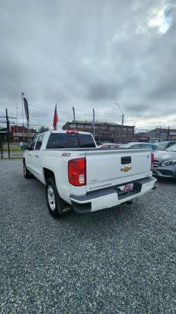 
										CHEVROLET SILVERADO LTZ 5.3 L 4X4 full									
